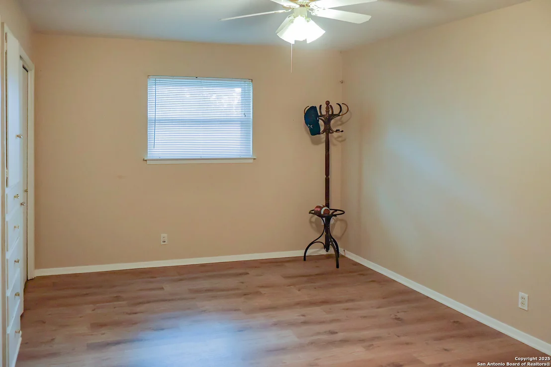 Photo of 405 Kimberly Dr
