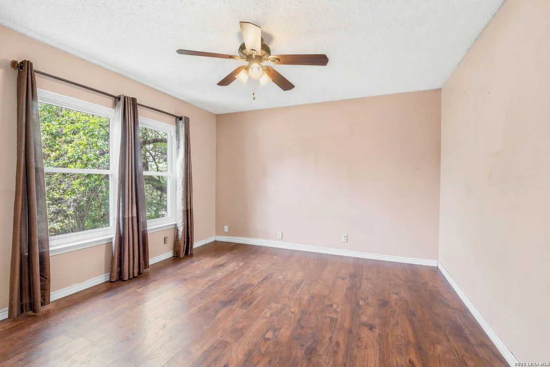 Photo of 9406 Silverfeather