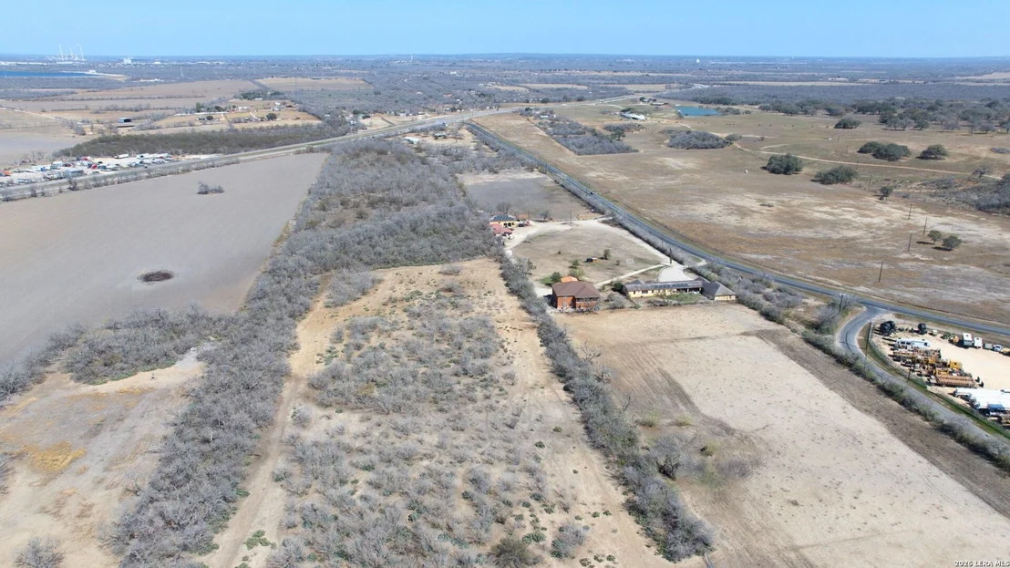 Photo of 44± AC S Loop 1604 E