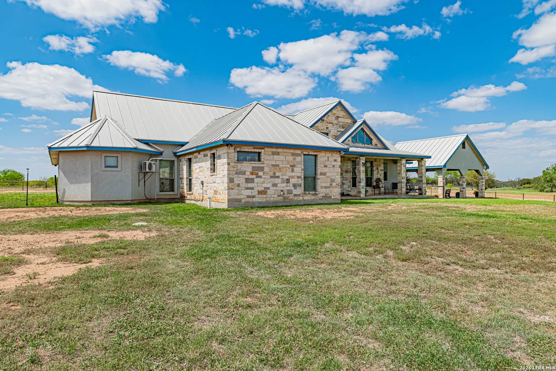 Photo of 946 County Road 361