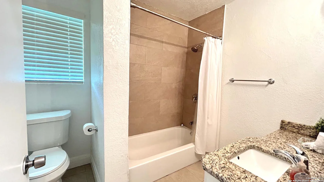 Photo of 1302 OBLATE DR