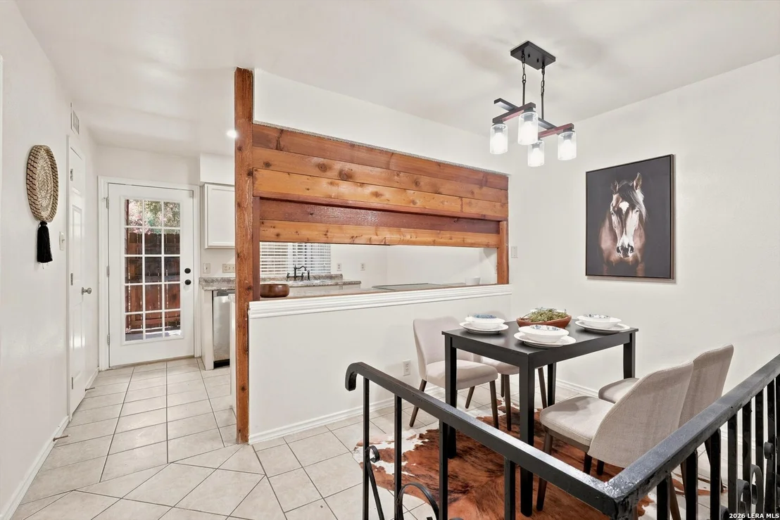 Photo of Unit 21 at 8611 Datapoint