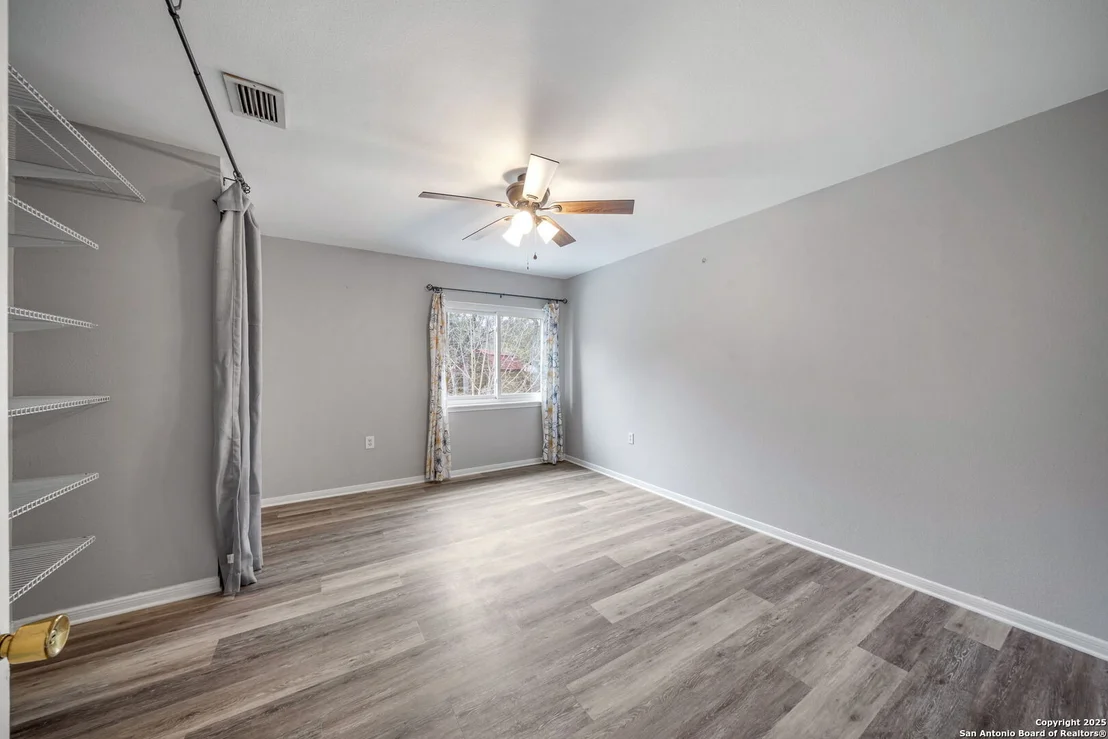 Photo of 7811 Valley Trails