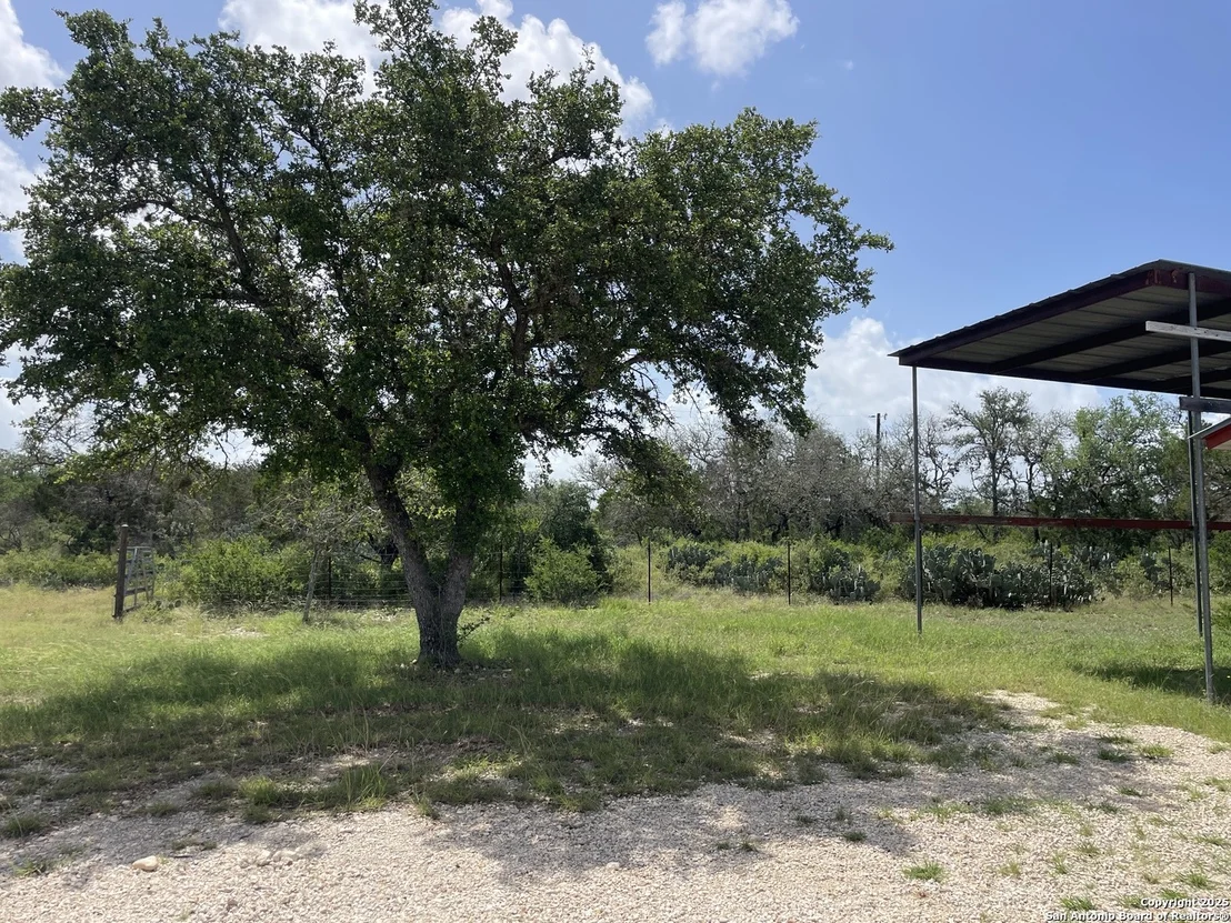 Photo of 233 COUNTY ROAD 340