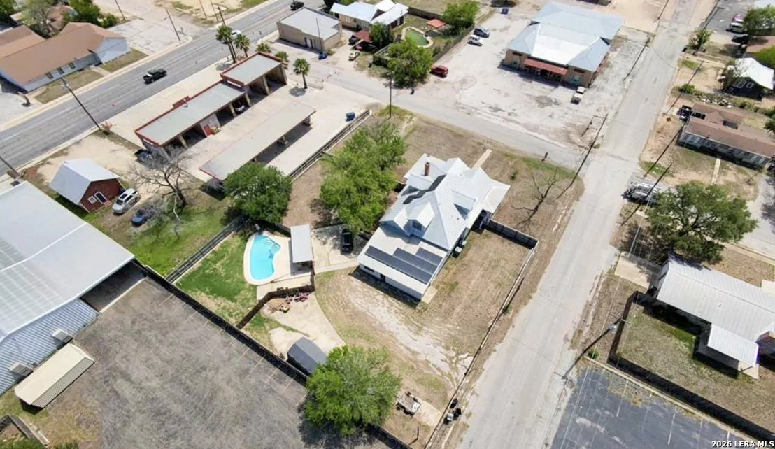 Photo of 110 W BENTON AVE