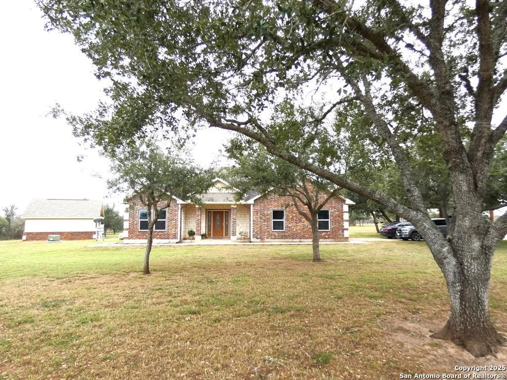 Photo of 283 Live Oak Rd