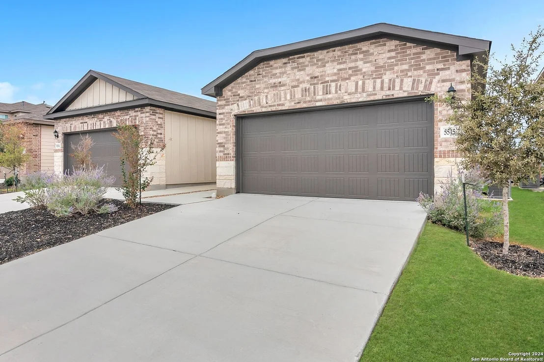 Photo of 5515 Devils Gate