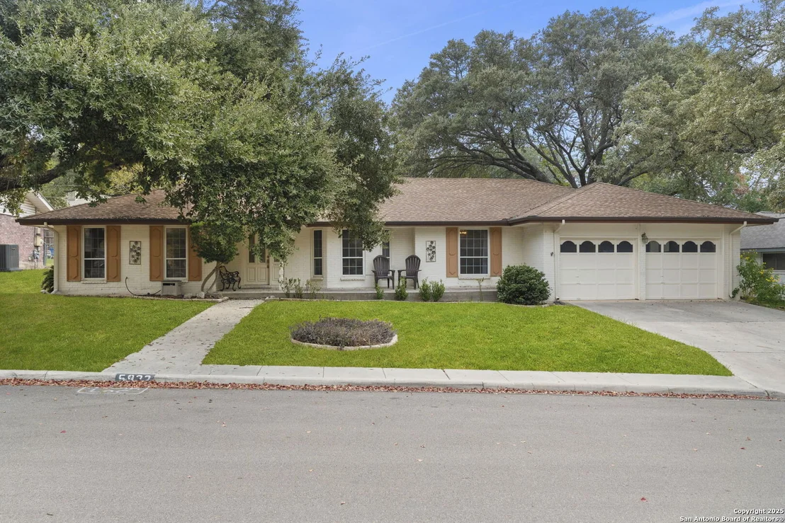 Photo of 5922 Windhaven
