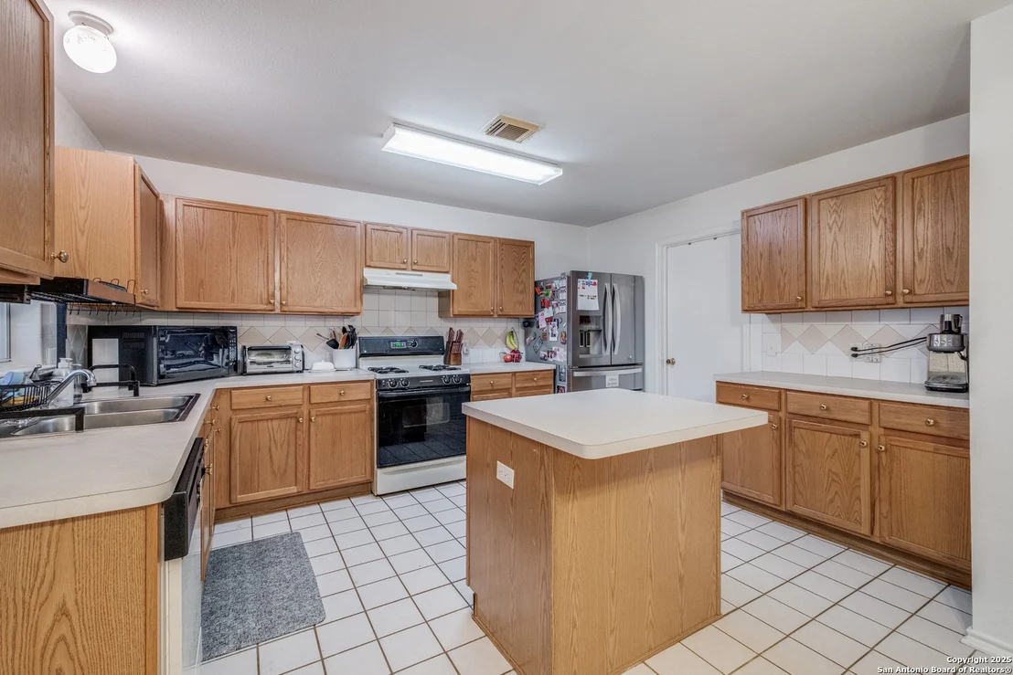 Photo of 10323 Mission Creek