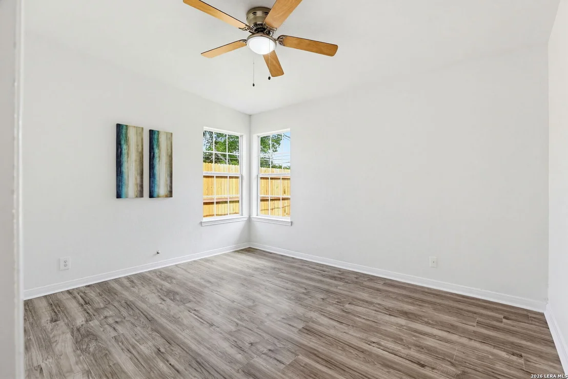 Photo of 130 CHADWICK DR