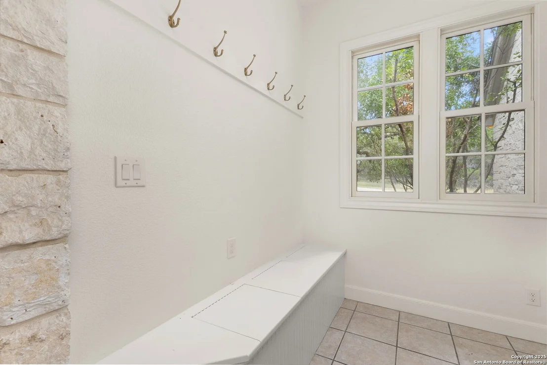Photo of 25960 Bent Bluff