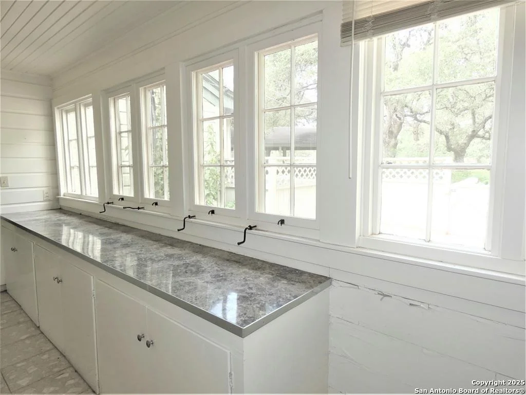 Photo of 52 Encino Loma