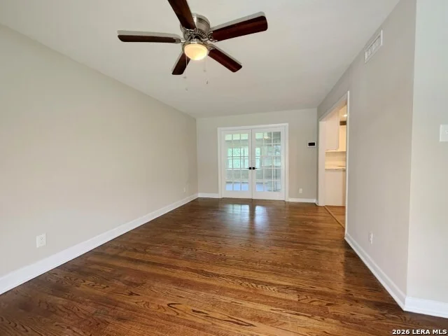 Photo of 539 Oakleaf Dr