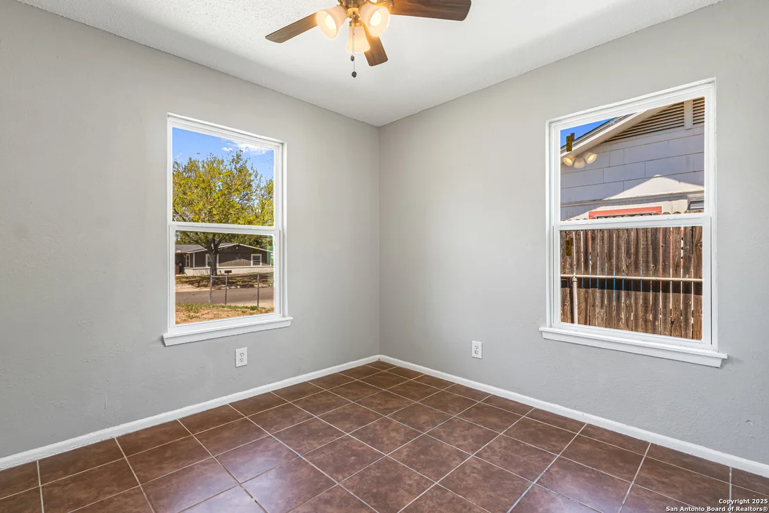 Photo of 6826 Westward