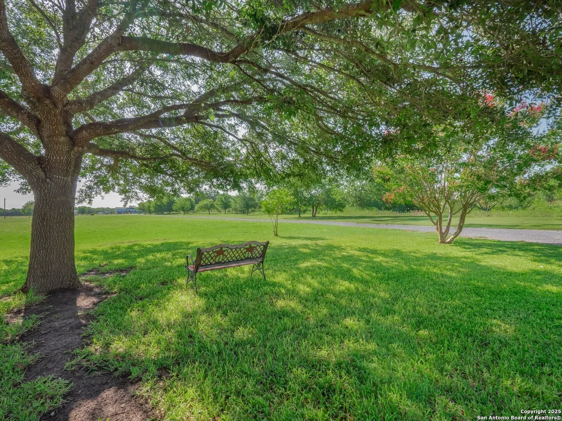 Photo of 658 Lakeview Dr