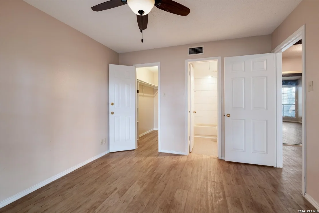 Photo of Unit 210B at 8655 Datapoint