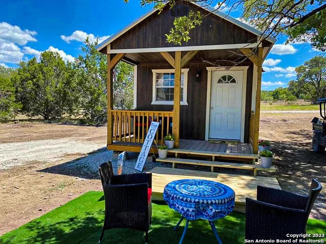 Photo of 1841 Oak Meadows