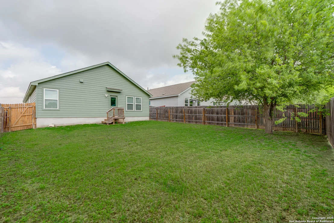 Photo of 10214 Robbins Bluff