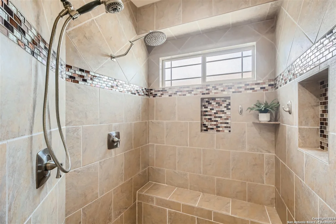 Photo of 678 Pr 3702