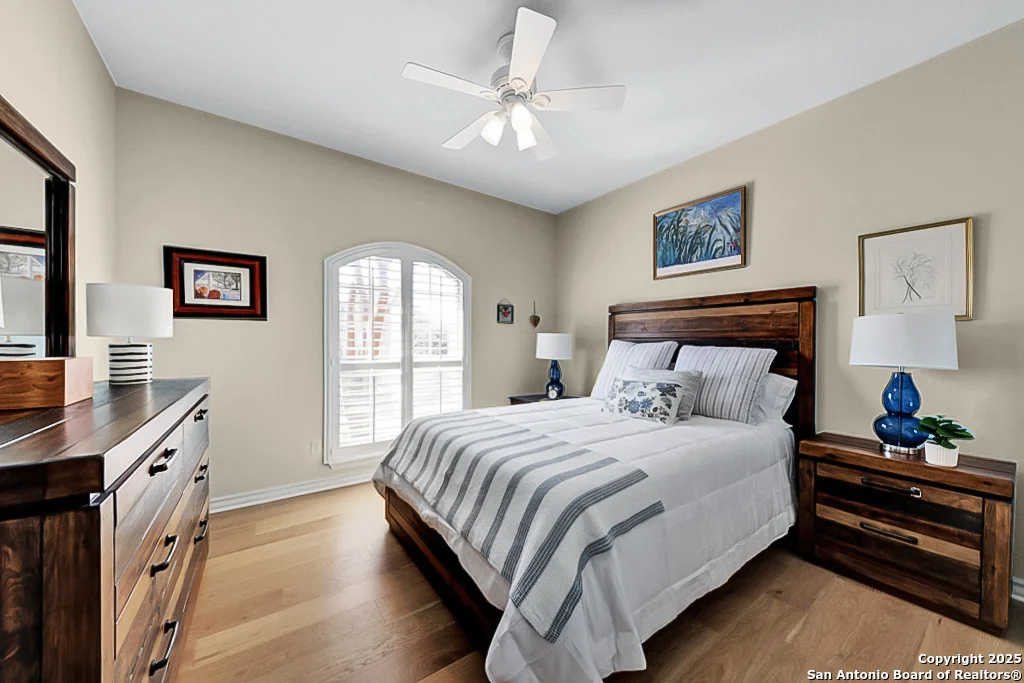 Photo of 2390 FRONTIER