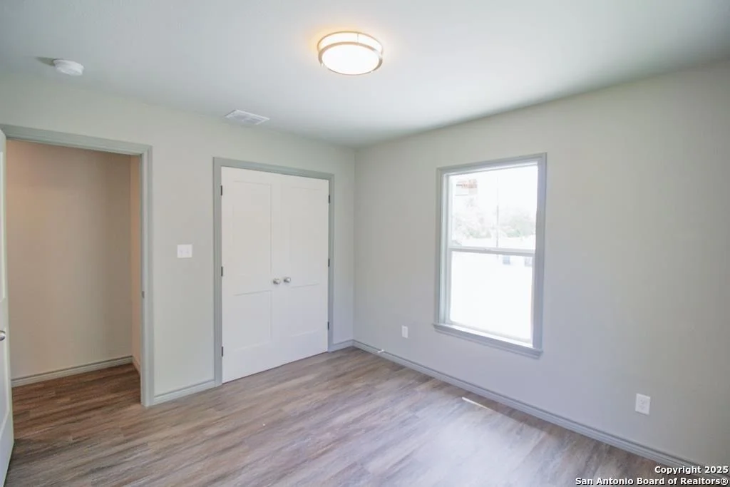 Photo of 806 W Powell
