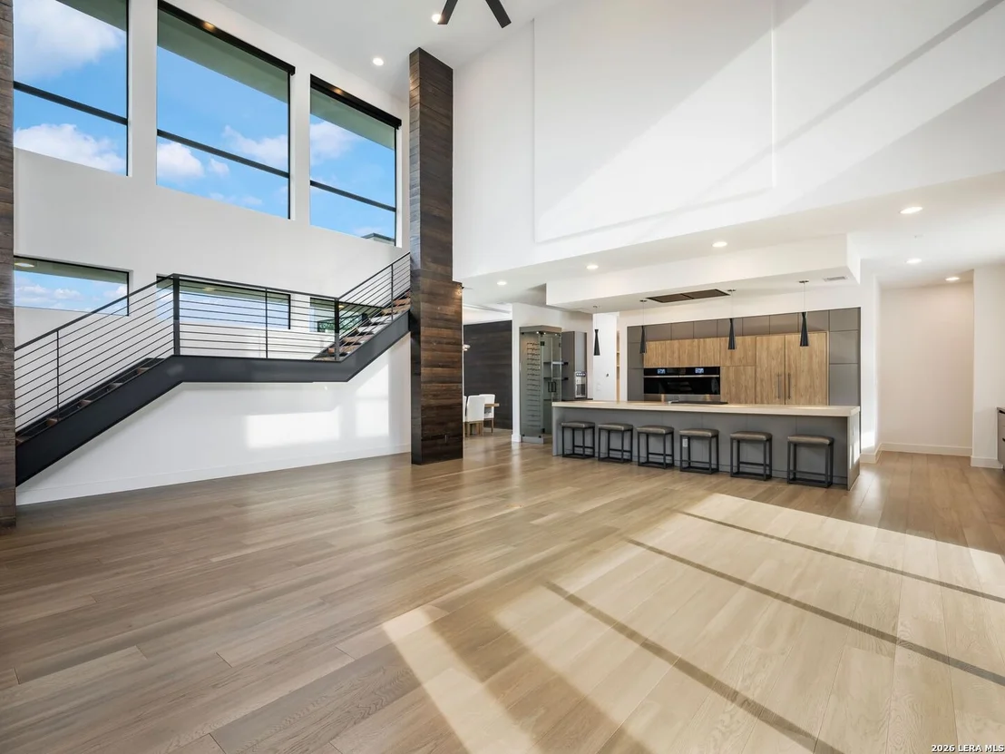 Photo of 211 Wellesley Hill