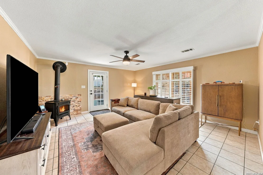 Photo of 318 Rocky River Rd