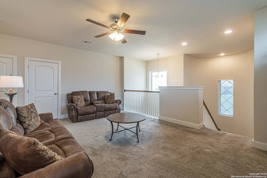 Photo of 945 FOXBROOK WAY