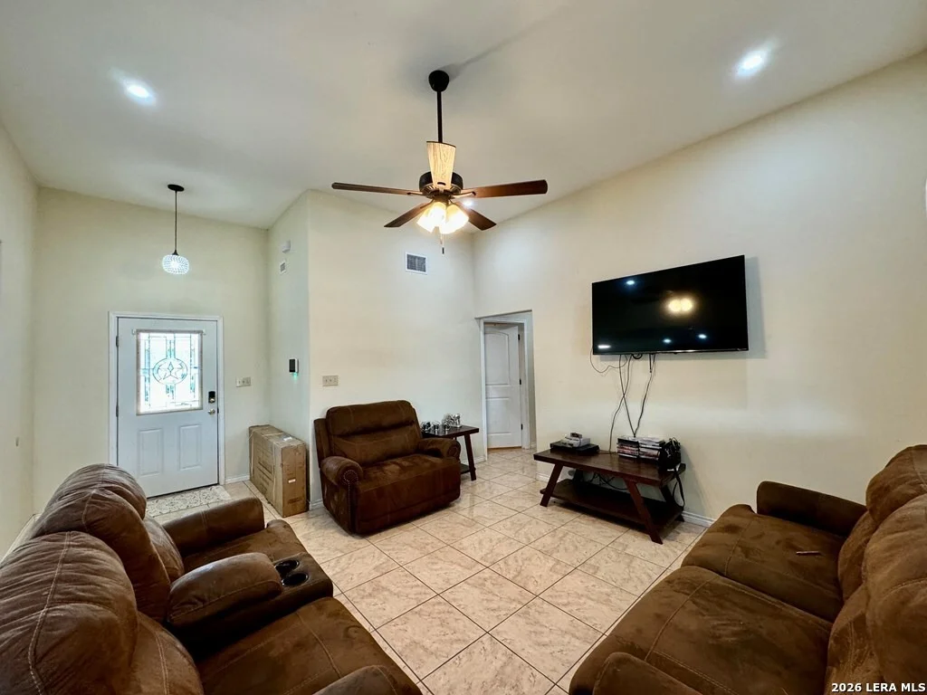 Photo of 698 Paco St