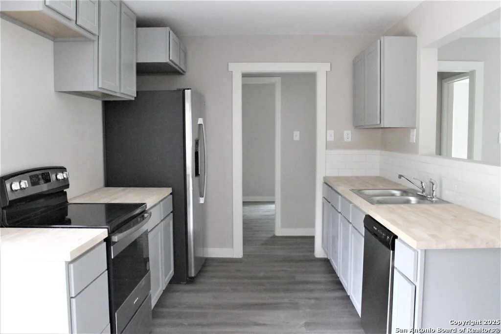Photo of 1411 Wren Lane