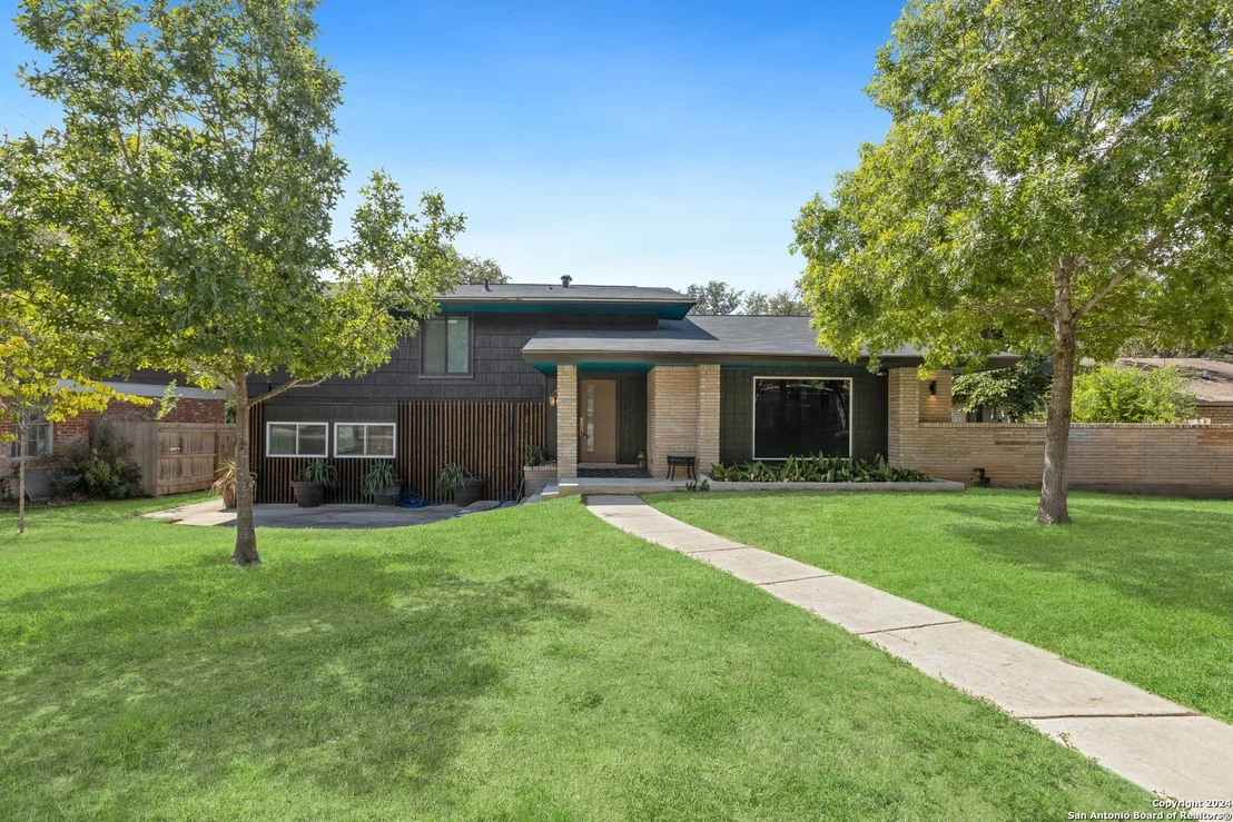 Photo of 1102 Mount Eden Dr