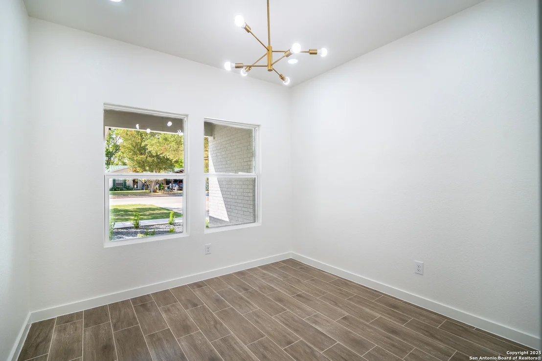 Photo of 15125 norvell