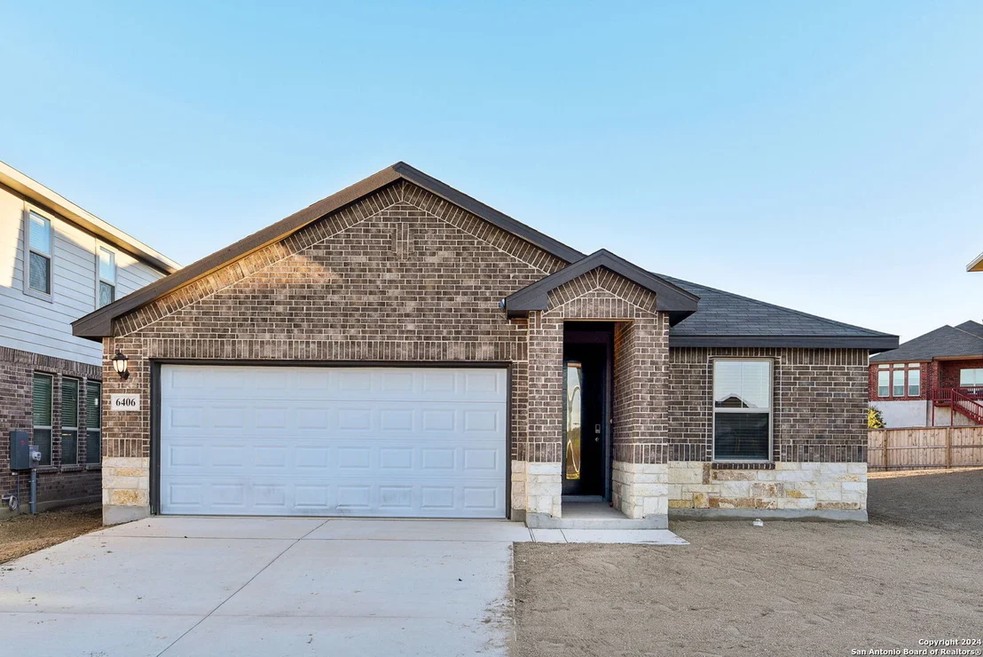 Photo of 6406 Comanche Sky