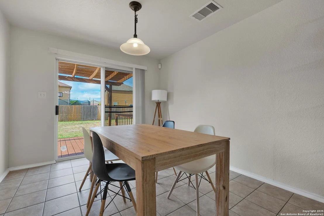 Photo of 8731 Sunview