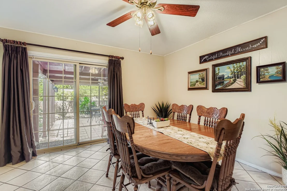 Photo of 6730 Desilu