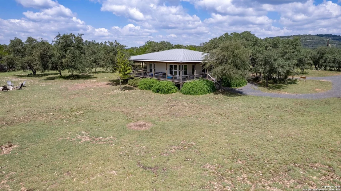 Photo of 565 Loop Rd.