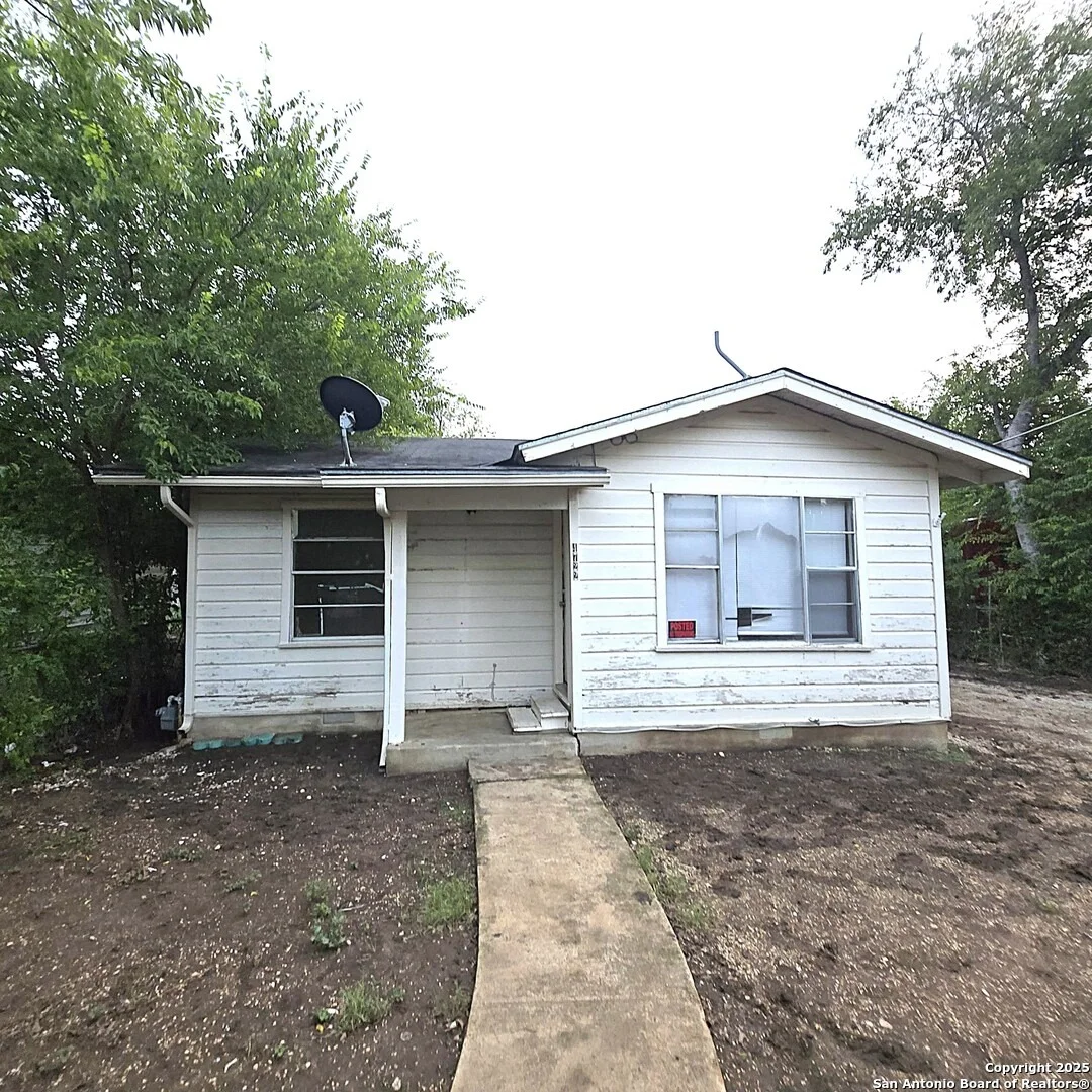 Photo of 4722 Lark
