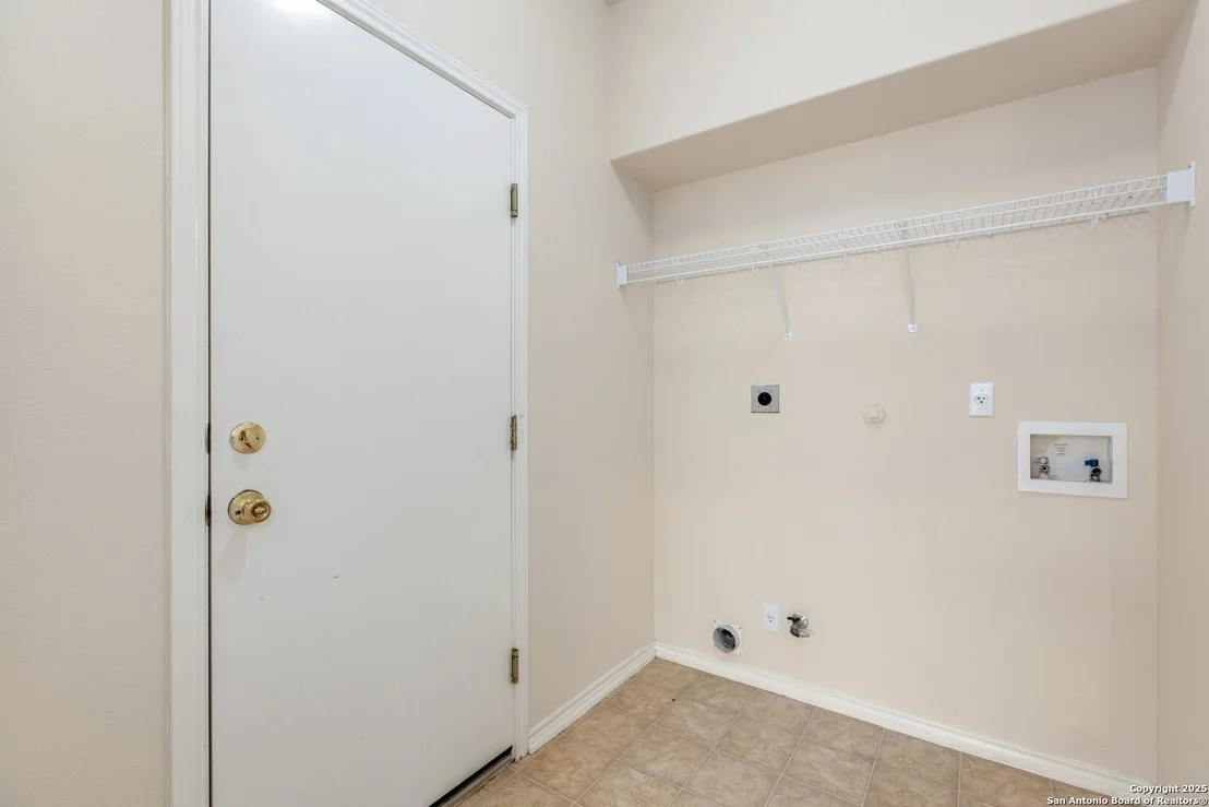 Photo of 14204 Auberry