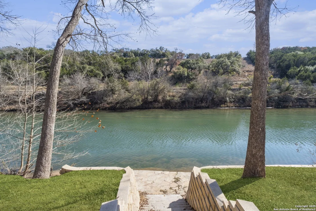 Photo of 902 Bingham Lane