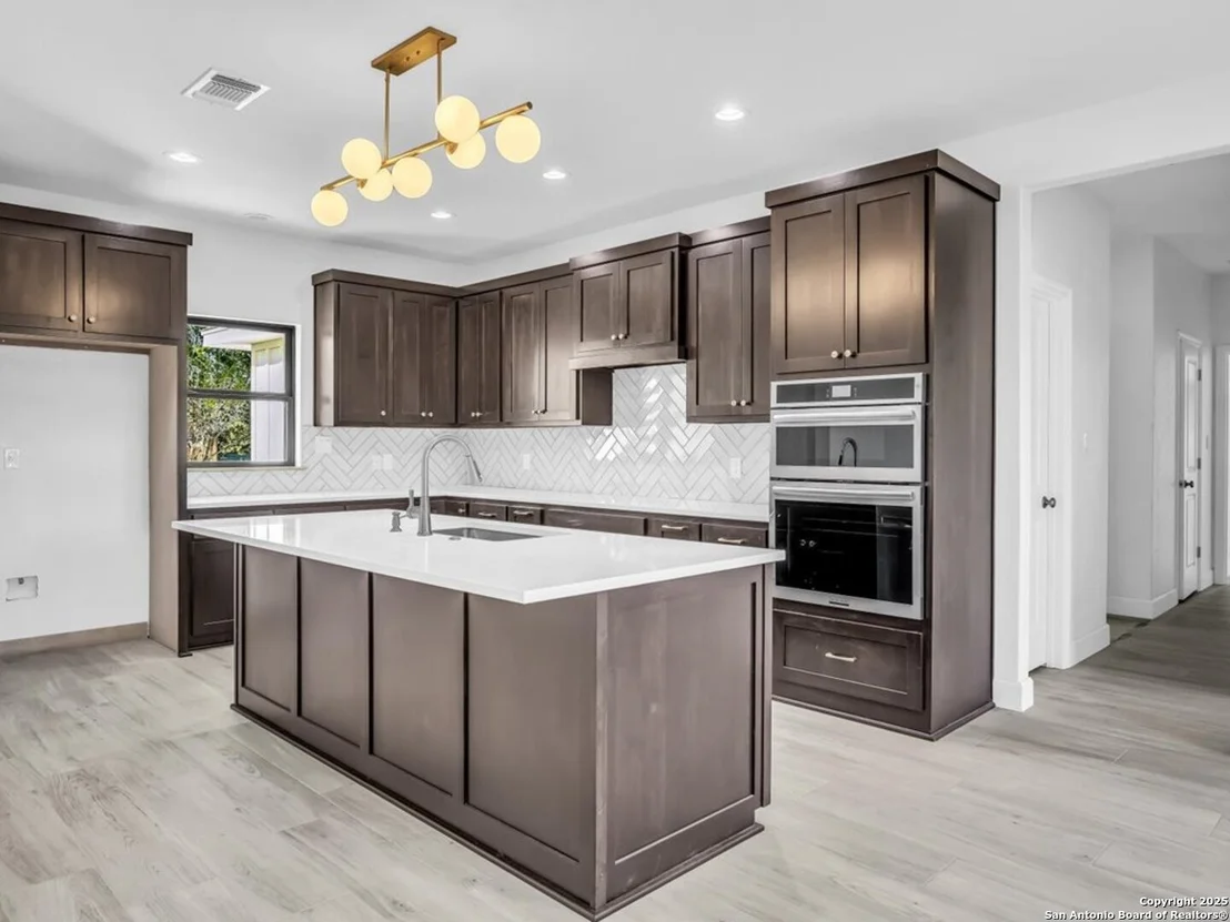Photo of 241 Toucan Drive