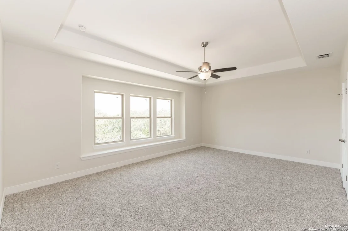 Photo of 677 CIRCLEVIEW DR