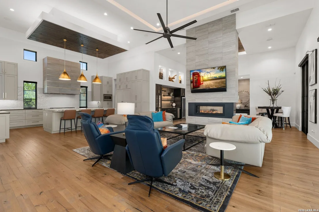 Photo of 121 Greystone Pt