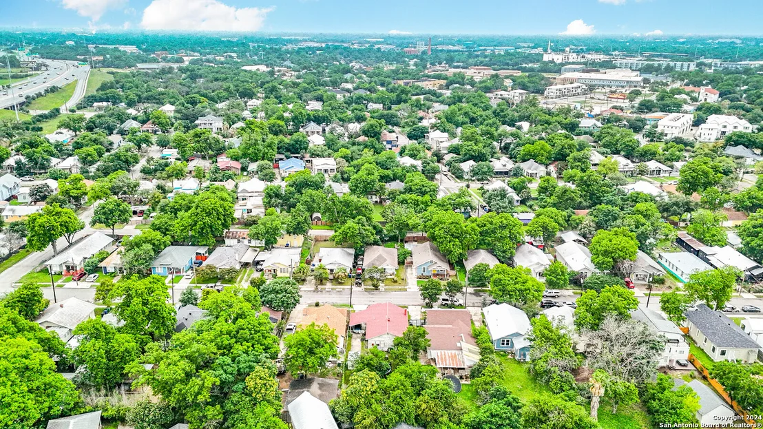 Photo of 511 DEVINE ST
