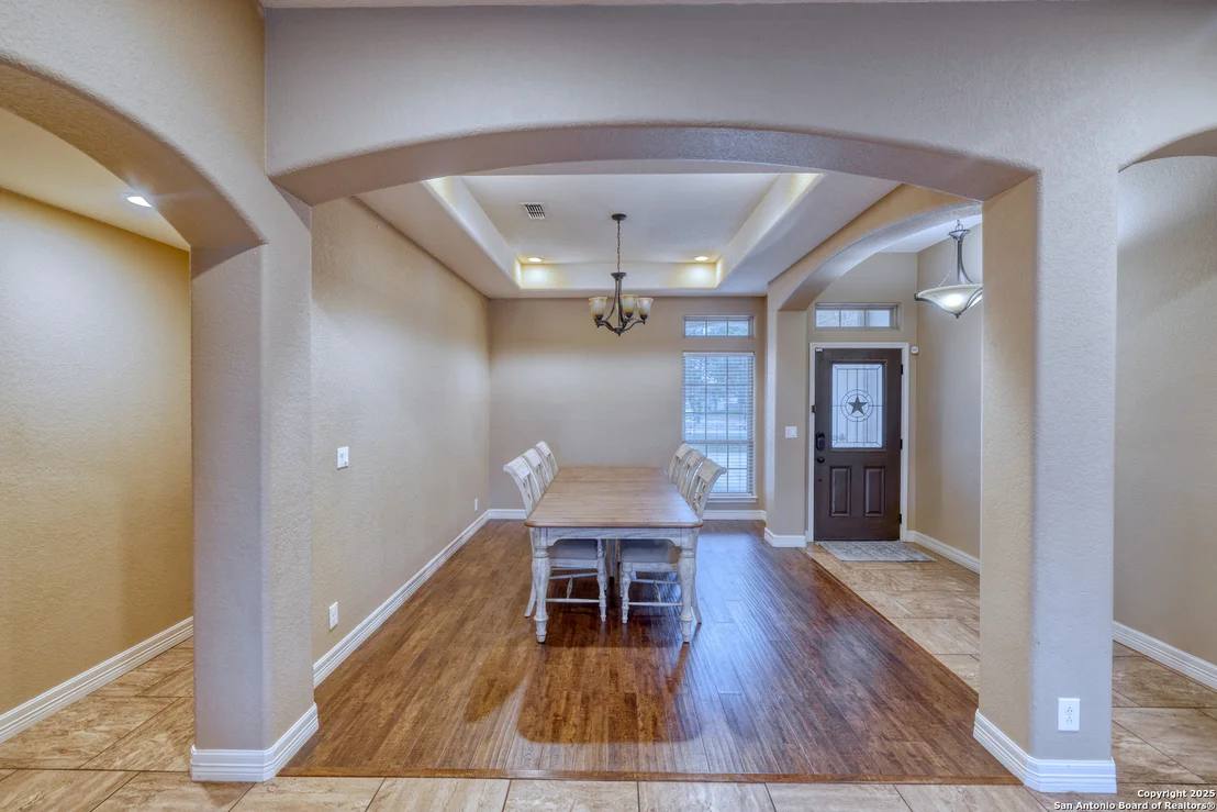 Photo of 2500 Garner Field RD