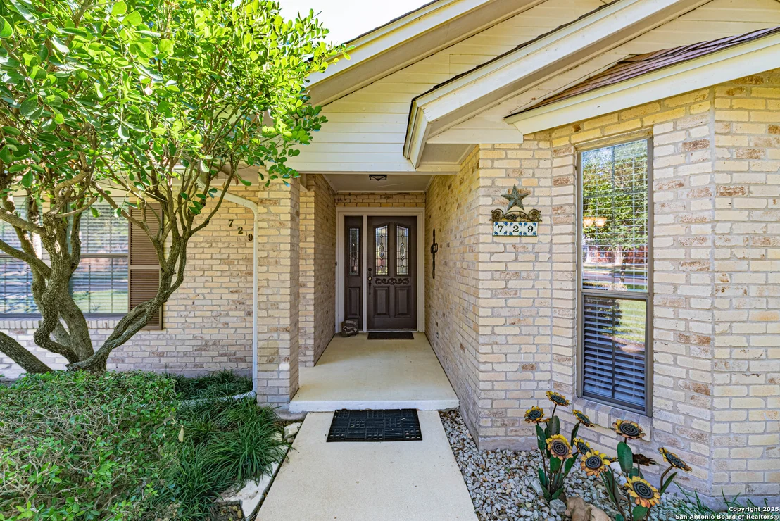 Photo of 729 Heritage Dr