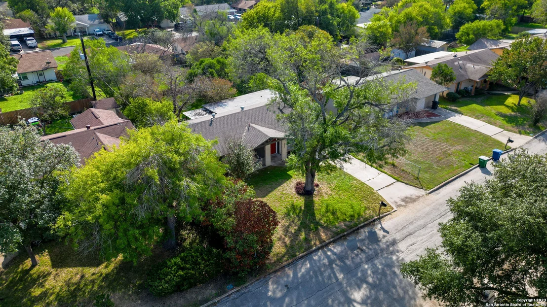 Photo of 4430 CLEAR SPRING DR