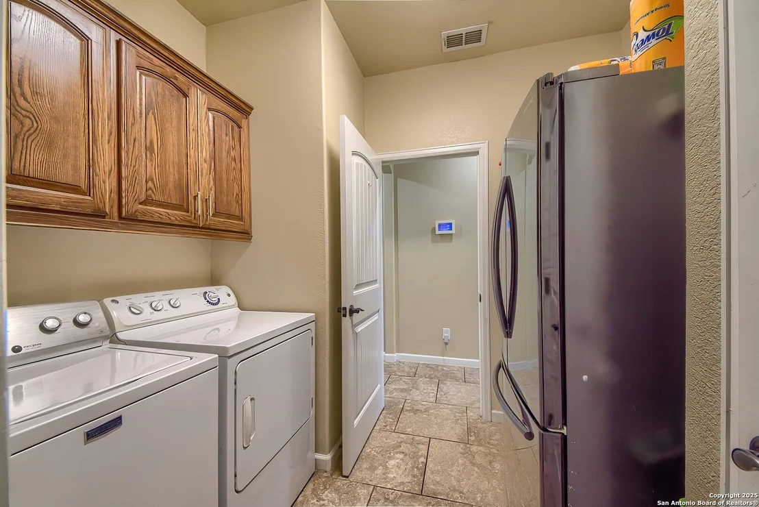 Photo of 141 Circle Six