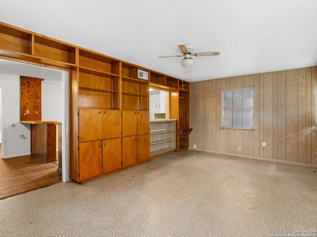Photo of 231 Middlebury