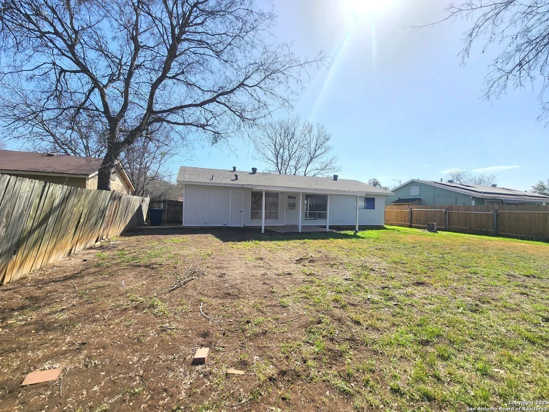 Photo of 5955 Cliff Valley