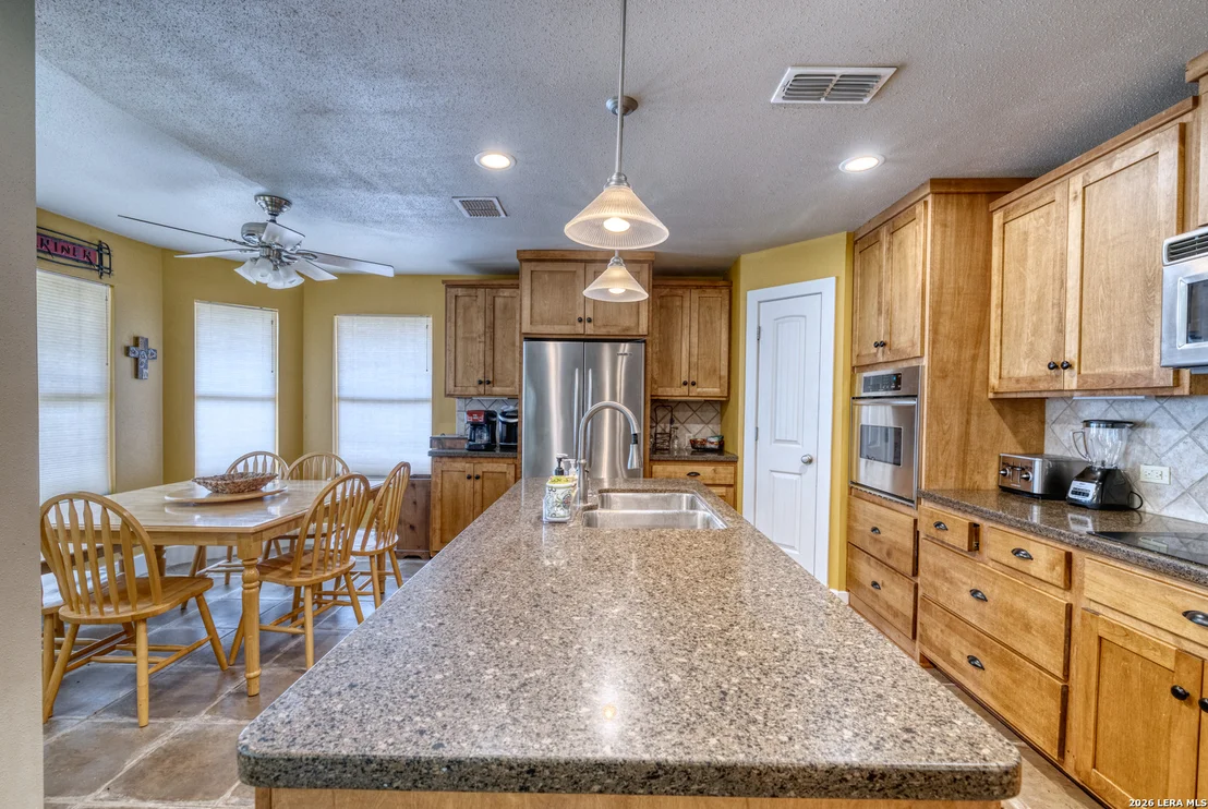 Photo of 270 Robinson